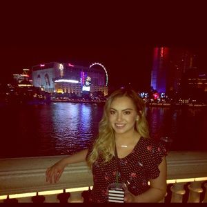 Meet your Posher, Jacqueline